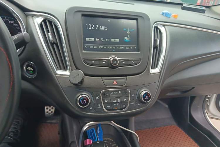 Used Chevrolet Malibu XL 2016 1.5T Dual-Clutch Ruichi Edition Audio And AC Panel