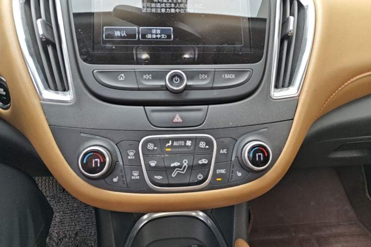 Used Chevrolet Malibu XL 2016 1.5T Dual-Clutch Ruibao Edition Audio And AC Panel