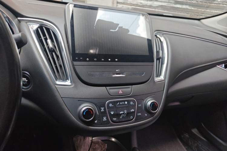Used Chevrolet Malibu XL 2016 1.5T Dual-Clutch Ruichi Edition Audio And AC Panel