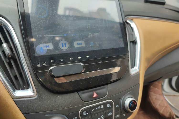 Used Chevrolet Malibu XL 2016 1.5T Dual-Clutch Ruichi Edition Audio And AC Panel