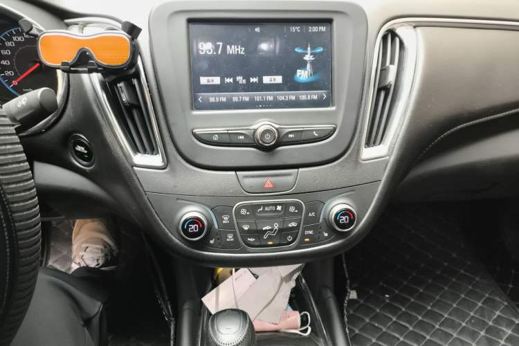 Used Chevrolet Malibu XL 2016 1.5T Dual-Clutch Ruichi Edition Audio And AC Panel
