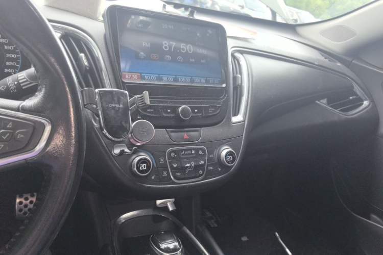 Used Chevrolet Malibu XL 2016 1.5T Dual-Clutch Ruichi Edition Audio And AC Panel