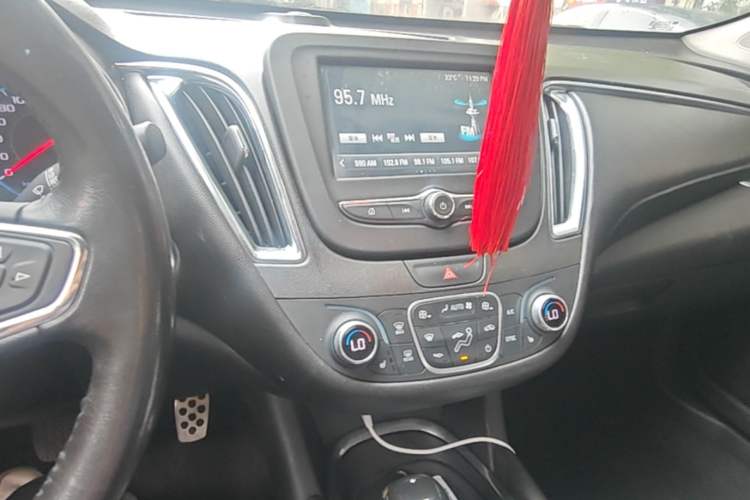 Used Chevrolet Malibu XL 2016 1.5T Dual-Clutch Ruichi Edition Audio And AC Panel