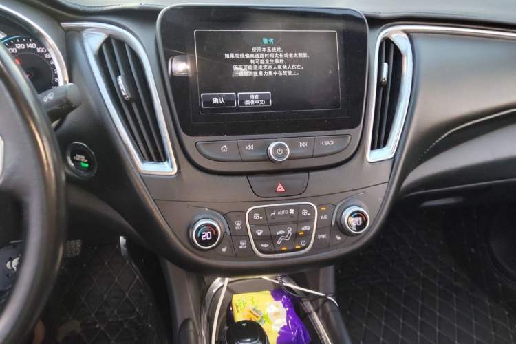 Used Chevrolet Malibu XL 2016 1.5T Dual-Clutch Ruibao Edition Audio And AC Panel