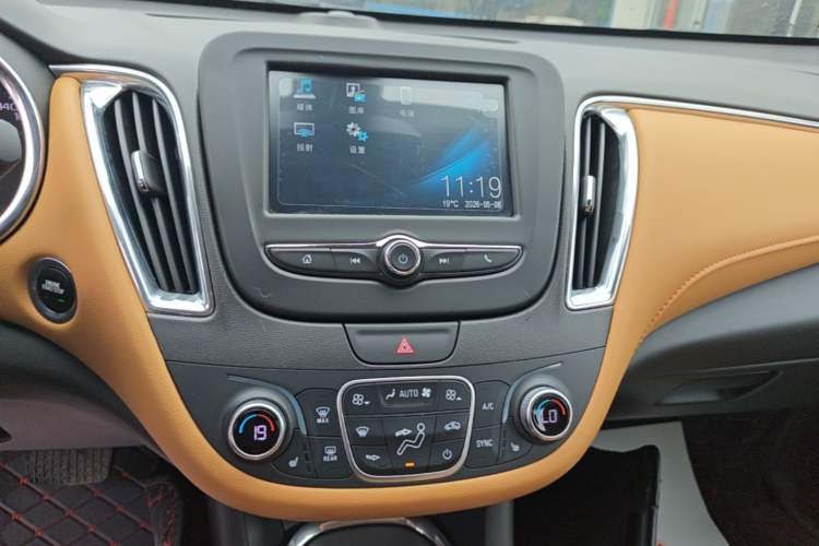 Used Chevrolet Malibu XL 2016 1.5T Dual-Clutch Ruichi Edition Audio And AC Panel