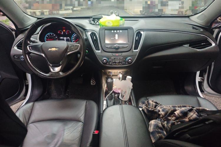 Used Chevrolet Malibu XL 2016 1.5T Dual-Clutch Ruichi Edition Center Console