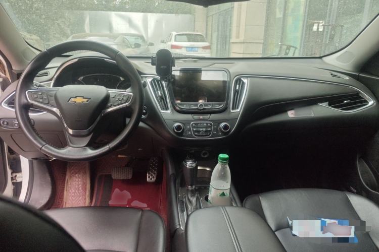 Used Chevrolet Malibu XL 2016 1.5T Dual-Clutch Ruibao Edition Center Console