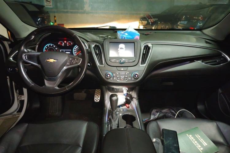 Used Chevrolet Malibu XL 2016 1.5T Dual-Clutch Ruichi Edition Center Console