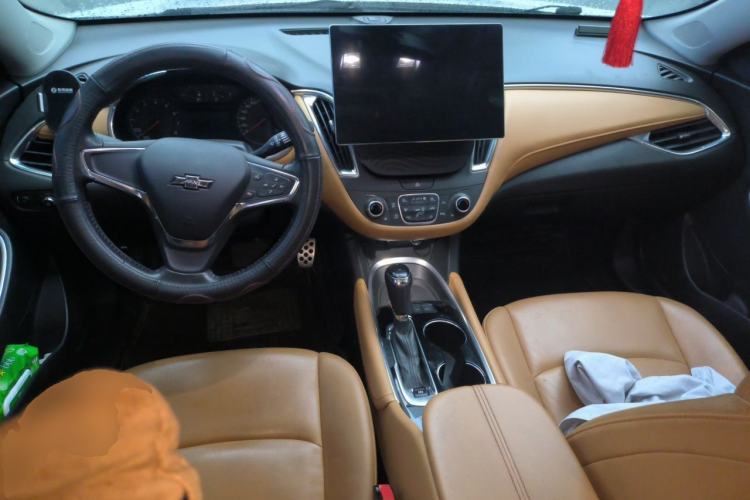 Used Chevrolet Malibu XL 2016 1.5T Dual-Clutch Ruichi Edition Center Console