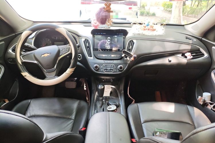 Used Chevrolet Malibu XL 2016 1.5T Dual-Clutch Ruichi Edition Center Console