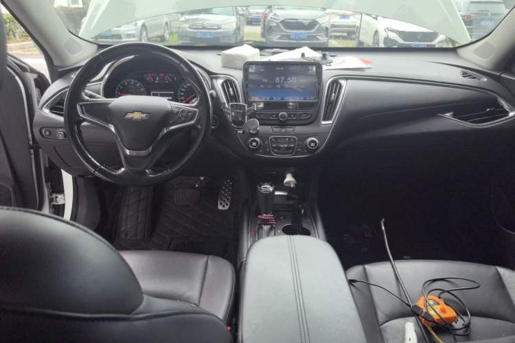 Used Chevrolet Malibu XL 2016 1.5T Dual-Clutch Ruichi Edition Center Console