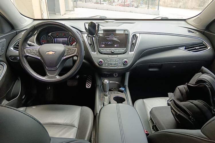 Used Chevrolet Malibu XL 2016 1.5T Dual-Clutch Ruibao Edition Center Console