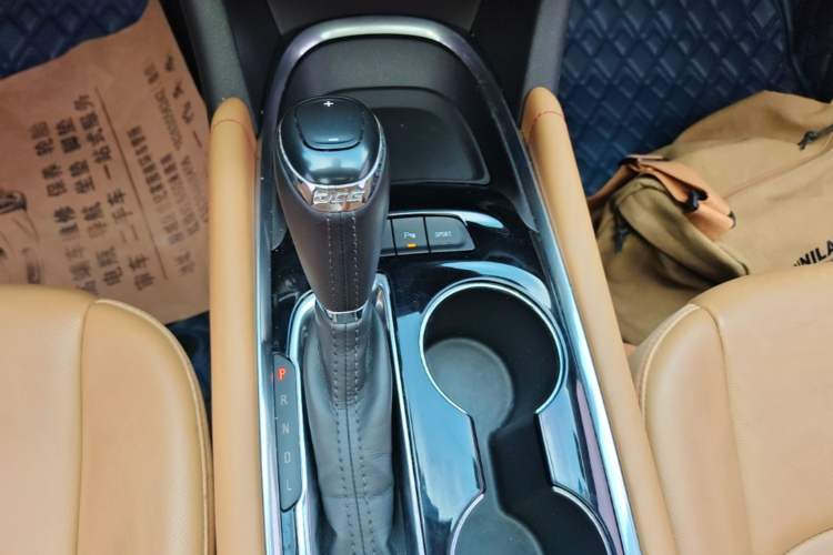 Used Chevrolet Malibu XL 2016 1.5T Dual-Clutch Ruichi Edition Gear Lever