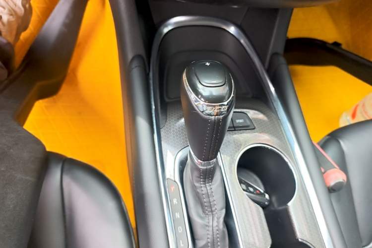 Used Chevrolet Malibu XL 2016 1.5T Dual-Clutch RuiShang Edition Gear Lever