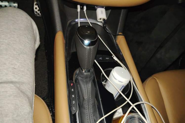 Used Chevrolet Malibu XL 2016 2.5L Automatic RuiZun Edition Gear Lever