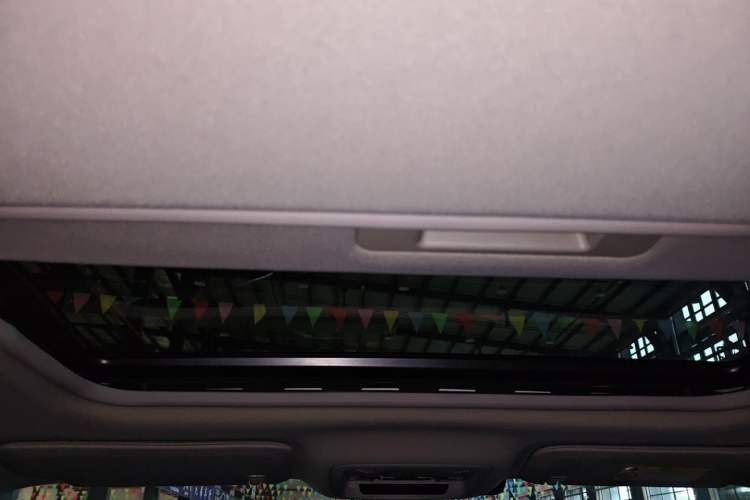 Used Chevrolet Malibu XL 2016 1.5T Dual-Clutch Ruichi Edition Headliner