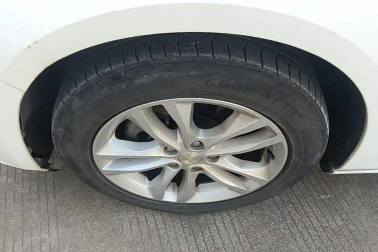 Used Chevrolet Malibu XL 2016 1.5T Dual-Clutch RuiShang Edition Left Front Wheel Hub