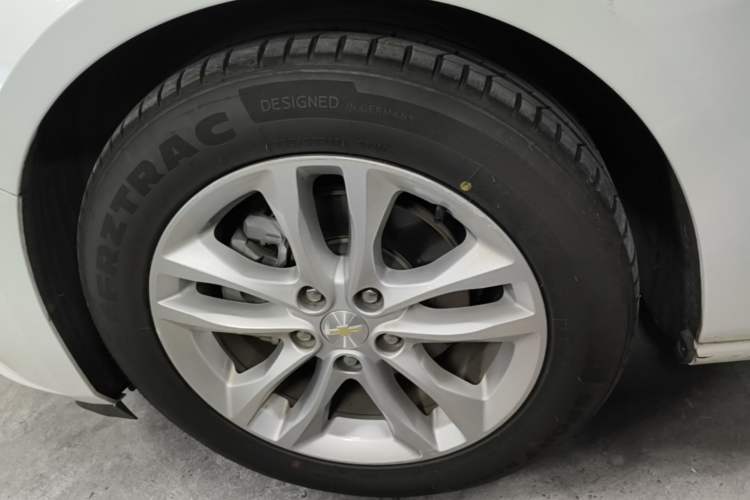 Used Chevrolet Malibu XL 2016 1.5T Dual-Clutch Ruichi Edition Left Front Wheel Hub