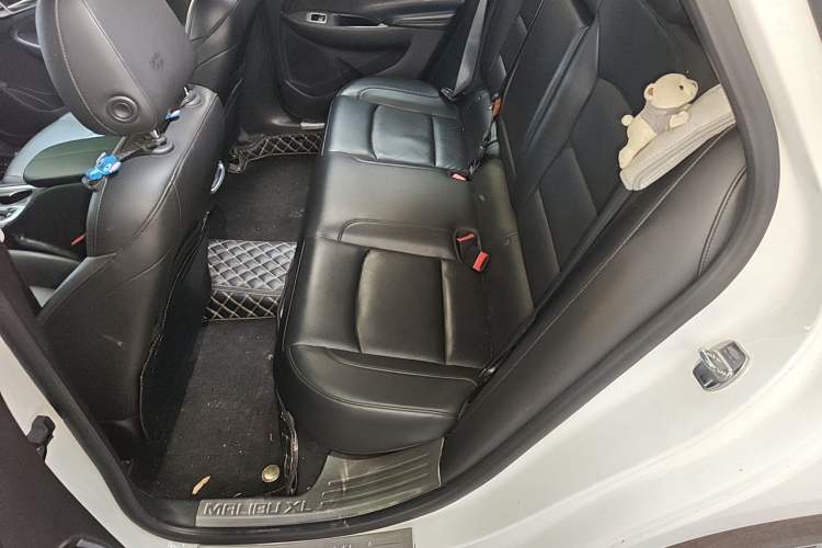 Used Chevrolet Malibu XL 2016 1.5T Dual-Clutch Ruichi Edition Left Rear Seat