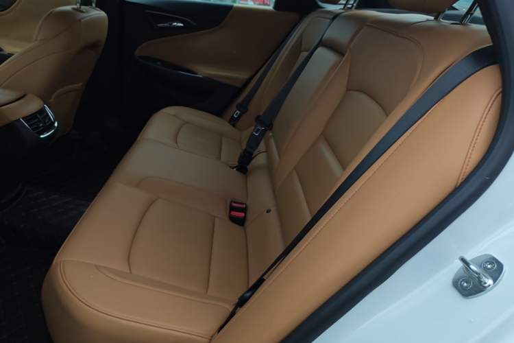 Used Chevrolet Malibu XL 2016 1.5T Dual-Clutch Ruichi Edition Left Rear Seat