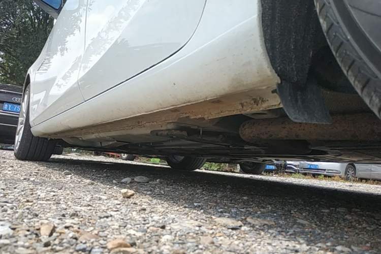 Used Chevrolet Malibu XL 2016 2.5L Automatic RuiZun Edition Left Side Sill