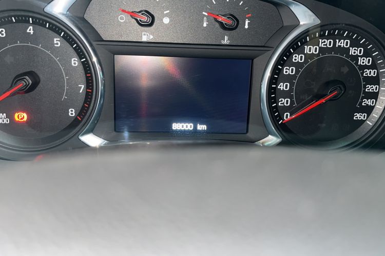 Used Chevrolet Malibu XL 2016 1.5T Dual-Clutch RuiShang Edition Odometer Close Up