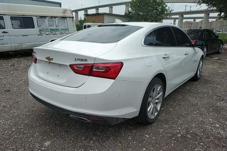 Used Chevrolet Malibu XL 2016 2.5L Automatic RuiZun Edition Rear Right 45 Deg
