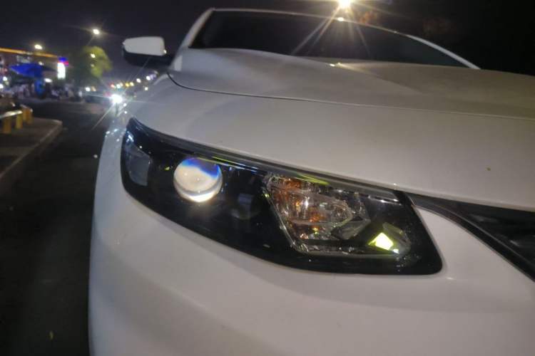 Used Chevrolet Malibu XL 2016 1.5T Dual-Clutch Ruichi Edition Right Front Headlight
