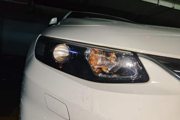 Used Chevrolet Malibu XL 2016 1.5T Dual-Clutch Ruibao Edition Right Front Headlight