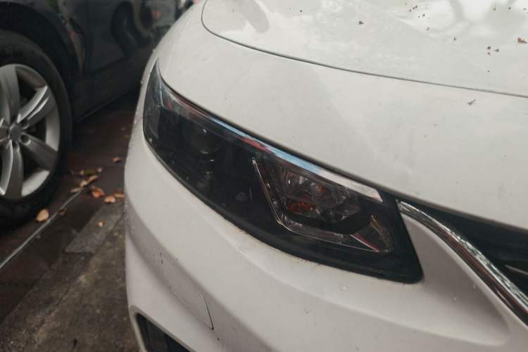 Used Chevrolet Malibu XL 2016 1.5T Dual-Clutch Ruibao Edition Right Front Headlight