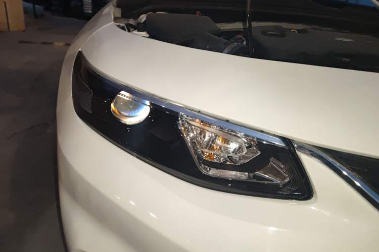 Used Chevrolet Malibu XL 2016 1.5T Dual-Clutch Ruichi Edition Right Front Headlight