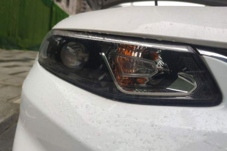 Used Chevrolet Malibu XL 2016 1.5T Dual-Clutch Ruichi Edition Right Front Headlight