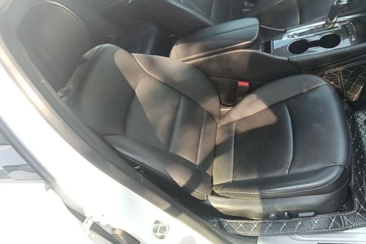 Used Chevrolet Malibu XL 2016 1.5T Dual-Clutch RuiShang Edition Right Front Seat