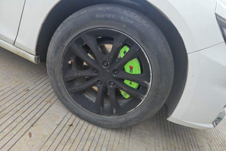 Used Chevrolet Malibu XL 2016 1.5T Dual-Clutch Ruichi Edition Right Front Wheel Hub