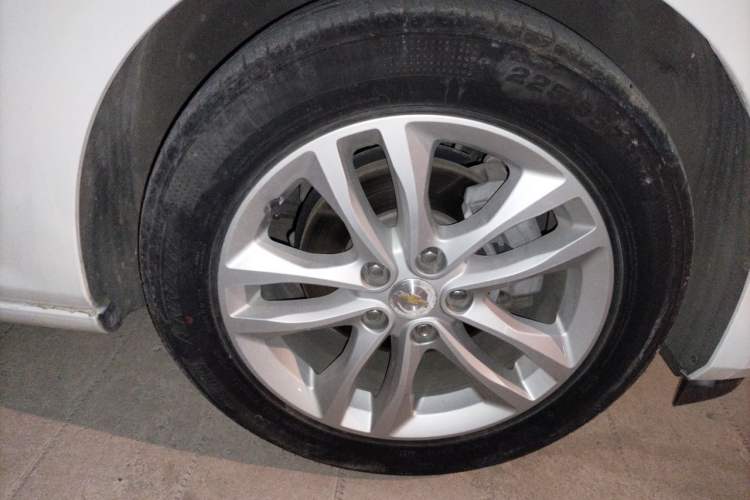 Used Chevrolet Malibu XL 2016 1.5T Dual-Clutch Ruichi Edition Right Front Wheel Hub