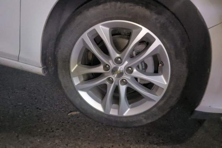 Used Chevrolet Malibu XL 2016 1.5T Dual-Clutch Ruichi Edition Right Front Wheel Hub