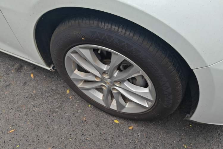 Used Chevrolet Malibu XL 2016 1.5T Dual-Clutch Ruichi Edition Right Front Wheel Hub