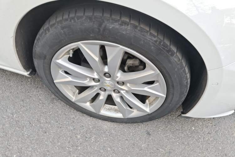 Used Chevrolet Malibu XL 2016 2.5L Automatic RuiZun Edition Right Front Wheel Hub