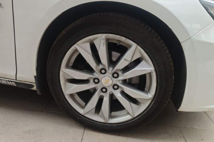 Used Chevrolet Malibu XL 2016 1.5T Dual-Clutch Ruibao Edition Right Front Wheel Hub