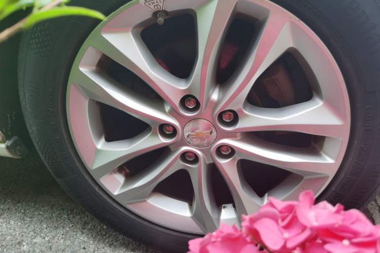 Used Chevrolet Malibu XL 2016 1.5T Dual-Clutch Ruichi Edition Right Front Wheel Hub