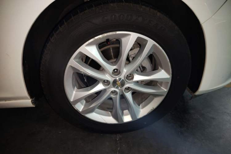 Used Chevrolet Malibu XL 2016 1.5T Dual-Clutch Ruichi Edition Right Front Wheel Hub
