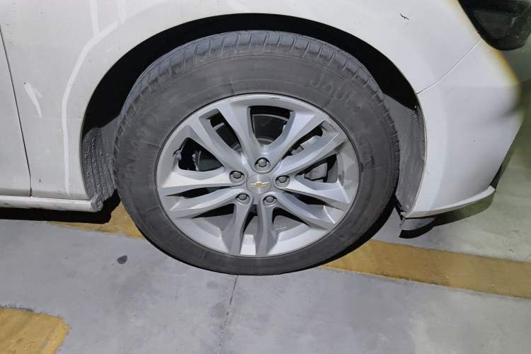 Used Chevrolet Malibu XL 2016 1.5T Dual-Clutch Ruichi Edition Right Front Wheel Hub