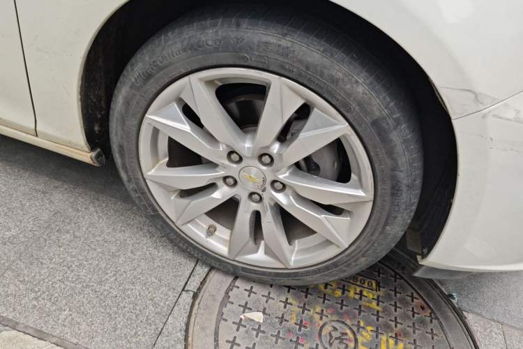 Used Chevrolet Malibu XL 2016 1.5T Dual-Clutch Ruibao Edition Right Front Wheel Hub