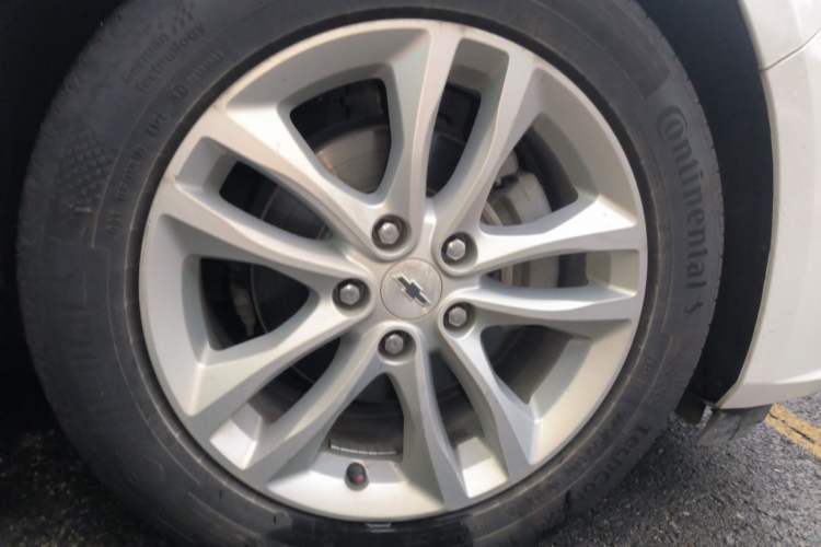 Used Chevrolet Malibu XL 2016 1.5T Dual-Clutch Ruichi Edition Right Front Wheel Hub