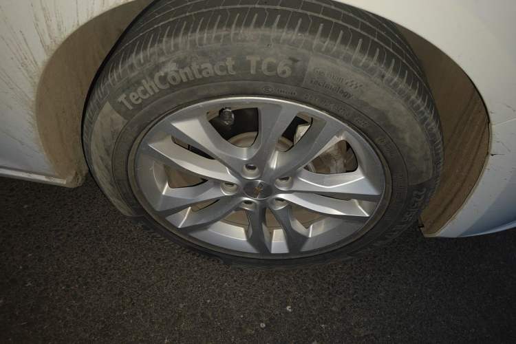 Used Chevrolet Malibu XL 2016 1.5T Dual-Clutch Ruichi Edition Right Front Wheel Hub