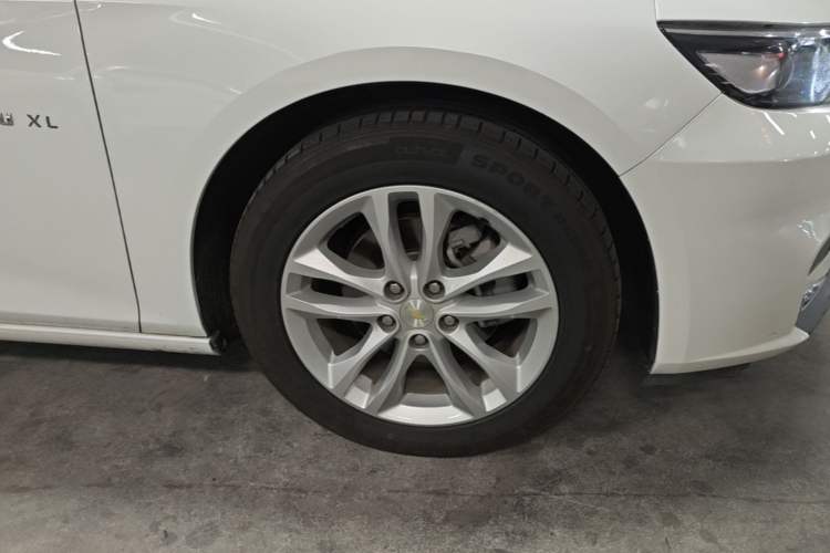 Used Chevrolet Malibu XL 2016 1.5T Dual-Clutch Ruichi Edition Right Front Wheel Hub