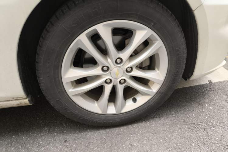 Used Chevrolet Malibu XL 2016 1.5T Dual-Clutch Ruichi Edition Right Front Wheel Hub