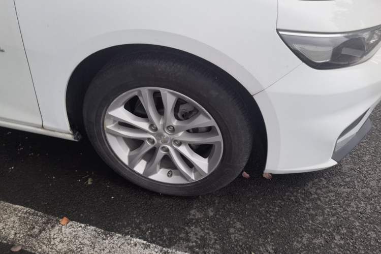 Used Chevrolet Malibu XL 2016 1.5T Dual-Clutch Ruichi Edition Right Front Wheel Hub