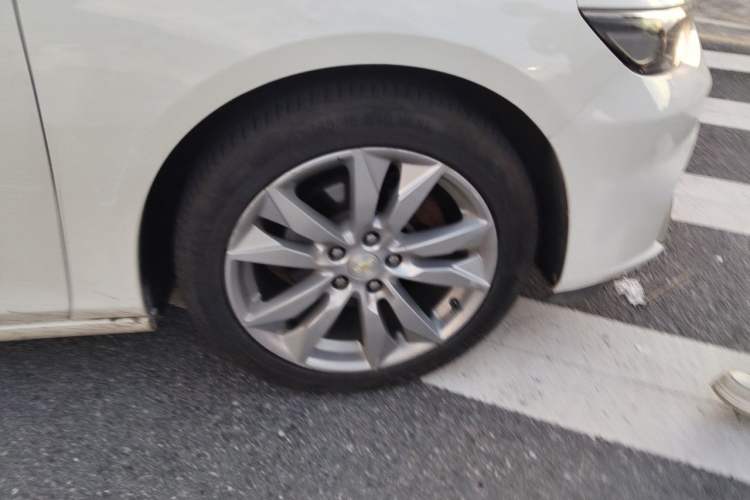 Used Chevrolet Malibu XL 2016 1.5T Dual-Clutch Ruibao Edition Right Front Wheel Hub