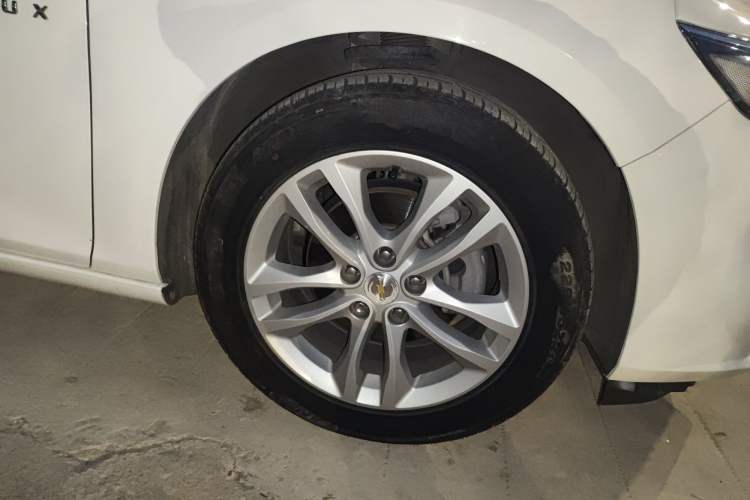 Used Chevrolet Malibu XL 2016 1.5T Dual-Clutch Ruichi Edition Right Front Wheel Hub